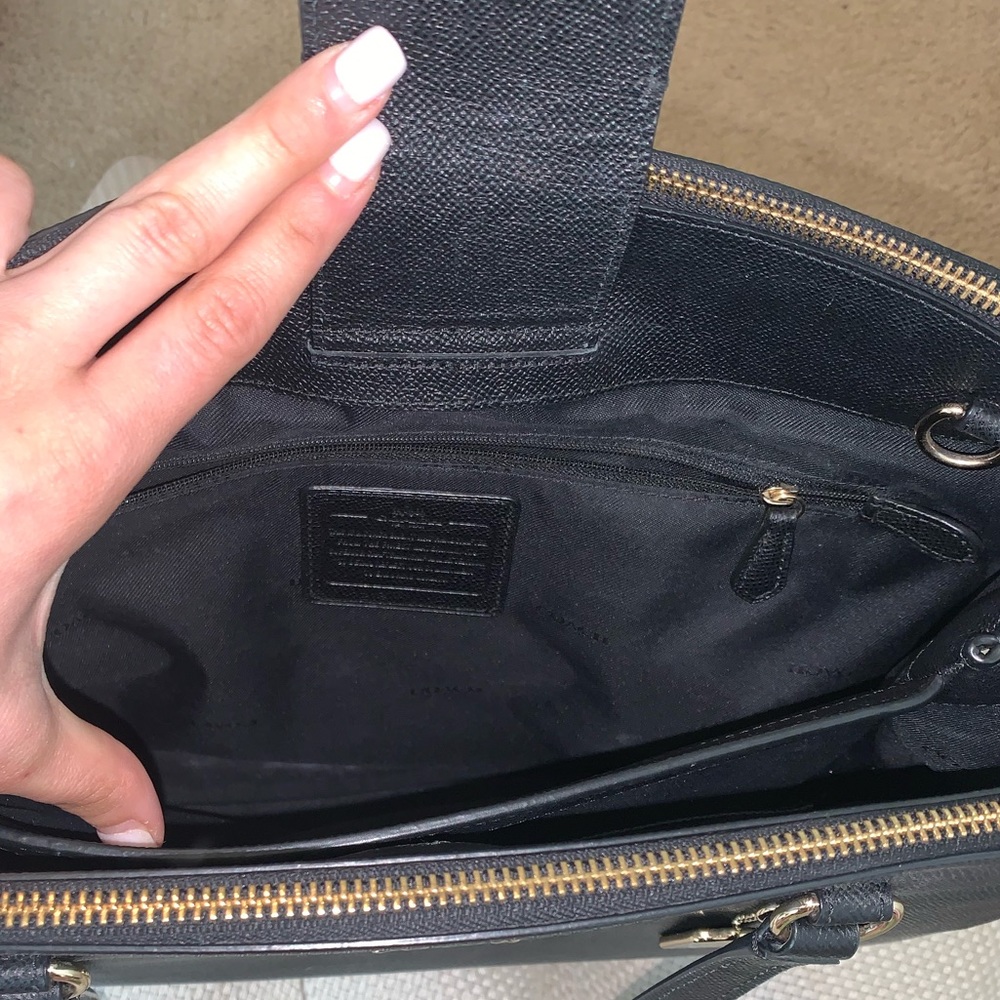 Authentic Coach Purse - Picture 4 of 8